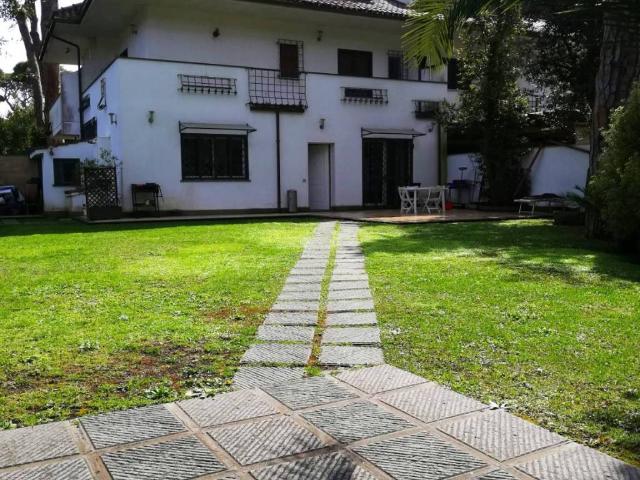 Villa in affitto a Fiumicino RM