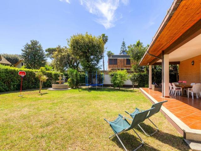 Villa in affitto a Fiumicino RM