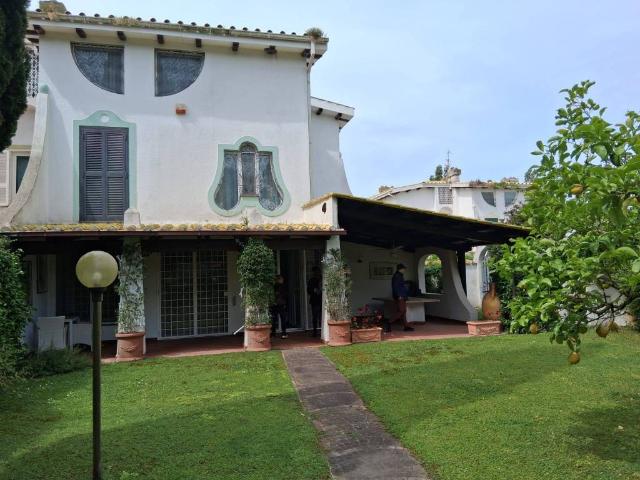 Villa in affitto a Fiumicino RM