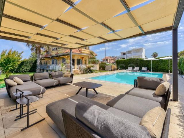 Villa in affitto a Fiumicino via Lerici, arredato, giardino privato, posto auto TrovaCasa