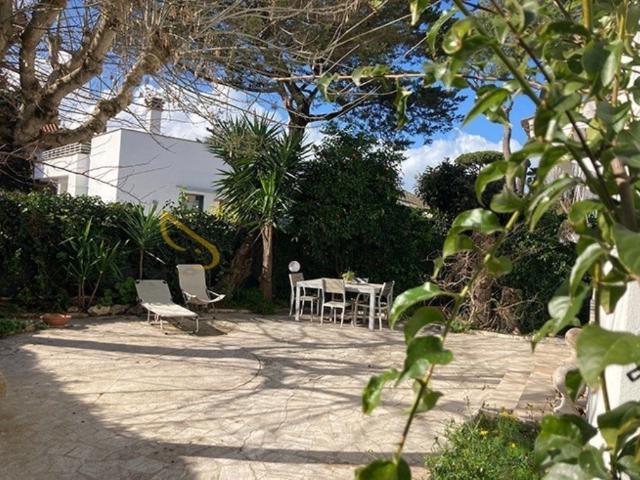 Villa in affitto a Fiumicino via Riccione, arredato, giardino privato, centrale TrovaCasa