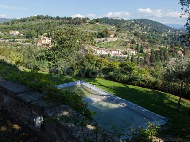 Villa in affitto a Fiesole via Bolognese, giardino privato, box, terrazzo TrovaCasa