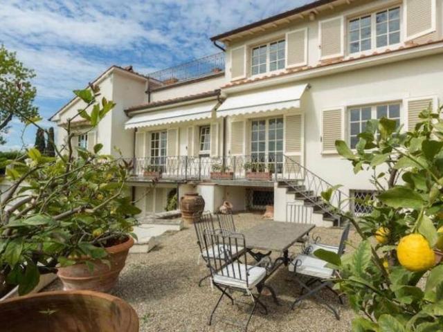 Villa in affitto a Firenze, arredato, giardino, posto auto TrovaCasa