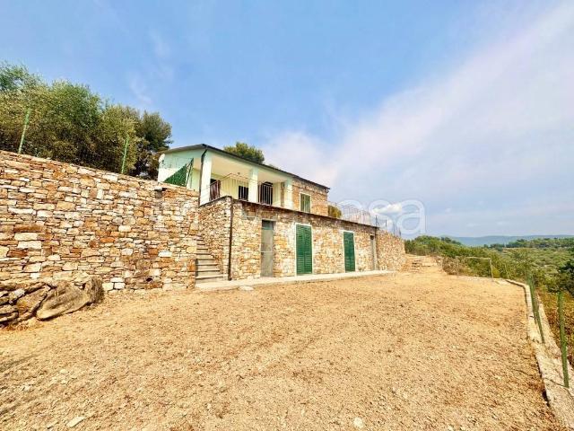 Villa in affitto a Imperia strada Savoia Tronco 3, 33, non arredato/vuoto, arredato, giardino privato TrovaCasa
