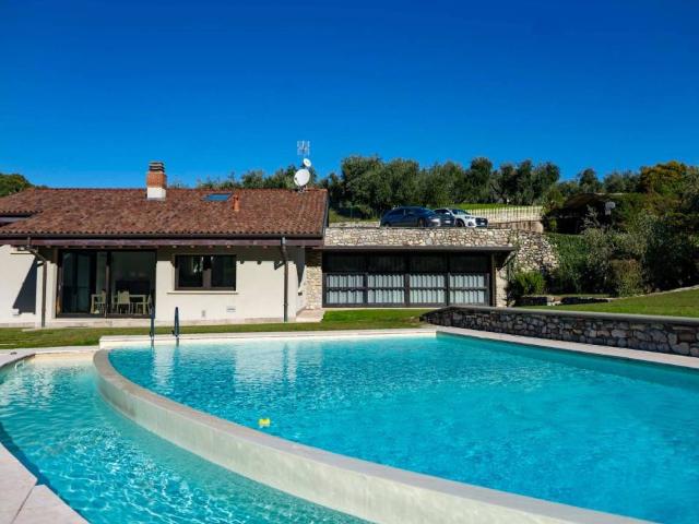 Villa in affitto a Iseo BS