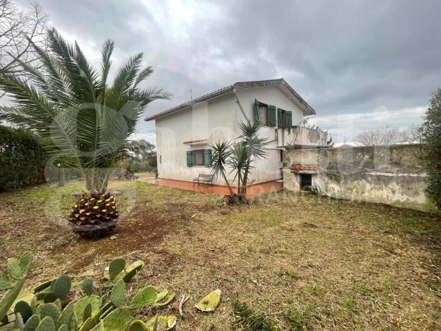 Villa in affitto a Itri strada Provinciale itri sperlonga, 83, non arredato/vuoto, giardino privato, terrazzo TrovaCasa