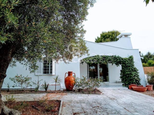 Villa in affitto a Ostuni contrada rosamarina, 152, giardino privato, terrazzo, immobile di prestigio TrovaCasa