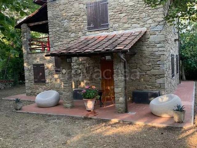 Villa in affitto a Loro Ciuffenna strada Comunale Di Poggio Di Loro, 61, giardino, terrazzo, vista panoramica TrovaCasa