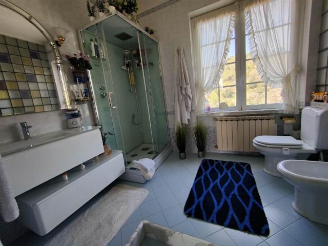 Villa in affitto a La Spezia, giardino, terrazzo, riscaldamento autonomo TrovaCasa