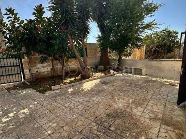 Villa in affitto a Lecce via Francesco Bernardini 12, arredato, terrazzo, angolo cottura TrovaCasa
