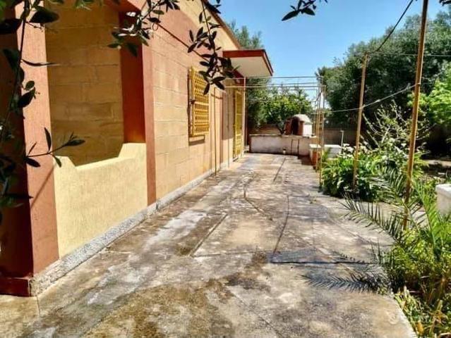 Villa in affitto a Leporano TA
