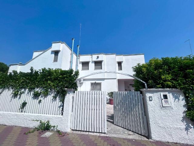 Villa in affitto a Leporano TA