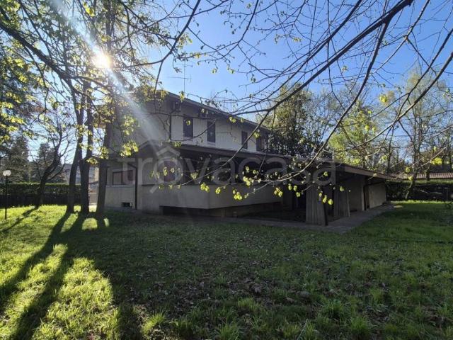 Villa in affitto a Modena via vigna verde 26, giardino privato, posto auto, box TrovaCasa