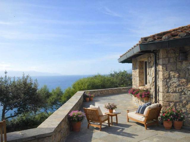 VILLA in AFFITTO a MONTE ARGENTARIO di 9 vani