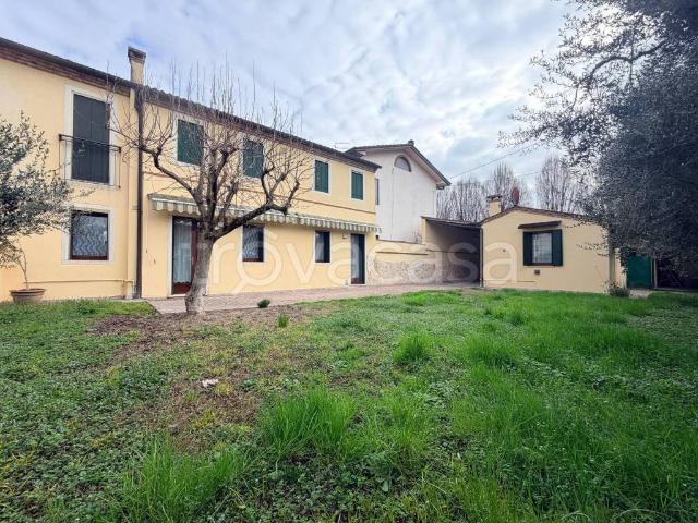 Villa in affitto a Montegalda, giardino privato, taverna, cucina abitabile TrovaCasa