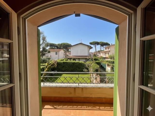 Villa in affitto a Montignoso, arredato, giardino privato, terrazzo TrovaCasa