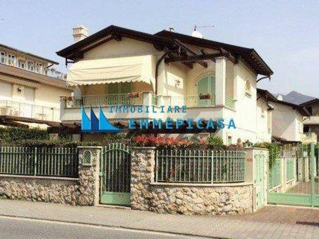 Villa in affitto a Montignoso MS