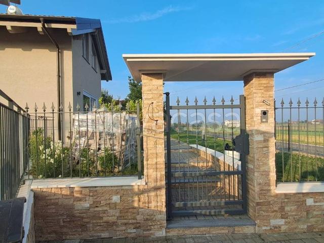 Villa in affitto a Moriondo Torinese via Riva, 29, arredato, giardino privato, box TrovaCasa