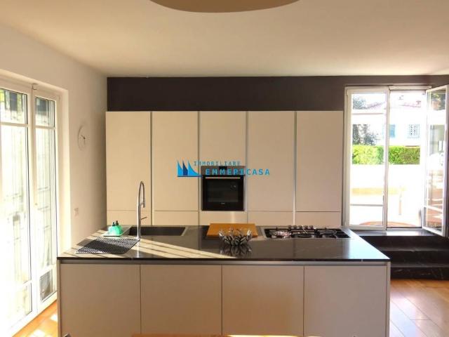 Villa in affitto a Massa MS