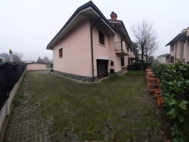 Villa in affitto a Melegnano MI