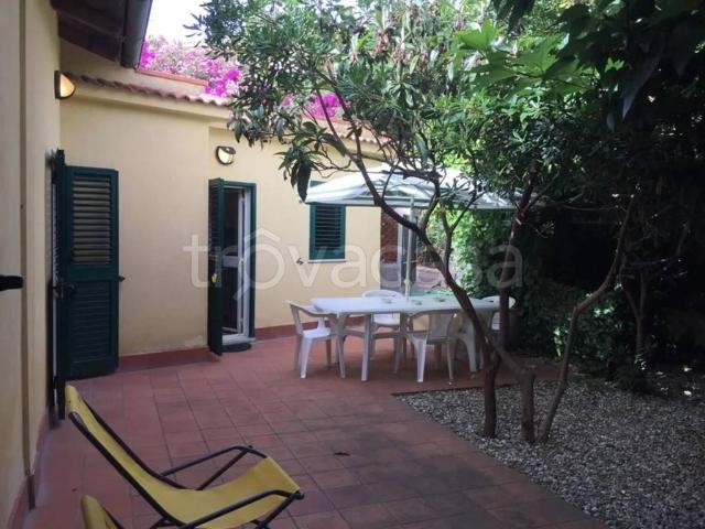 Villa in affitto a Messina via Consolare Pompea, 132, arredato, giardino privato, posto auto TrovaCasa