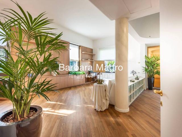 Villa in affitto a Milano via Eugenio Torelli Viollier, 2, giardino privato, terrazzo, parzialmente arredato TrovaCasa