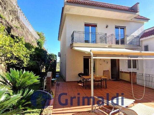Villa in affitto a Napoli NA