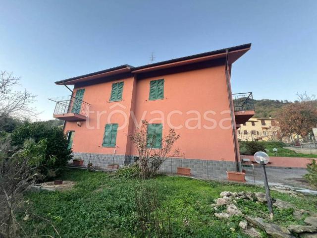 Villa in affitto a Neirone frazione Ognio, 233, arredato, giardino privato, posto auto TrovaCasa