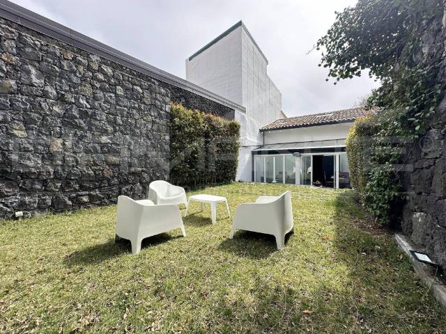 Villa in affitto a Nicolosi via Giuseppe Garibaldi, arredato, giardino privato, posto auto TrovaCasa