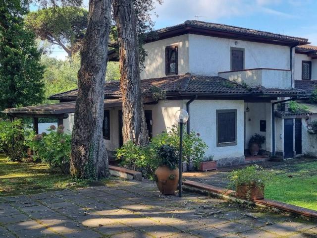 Villa in affitto a Sabaudia LT