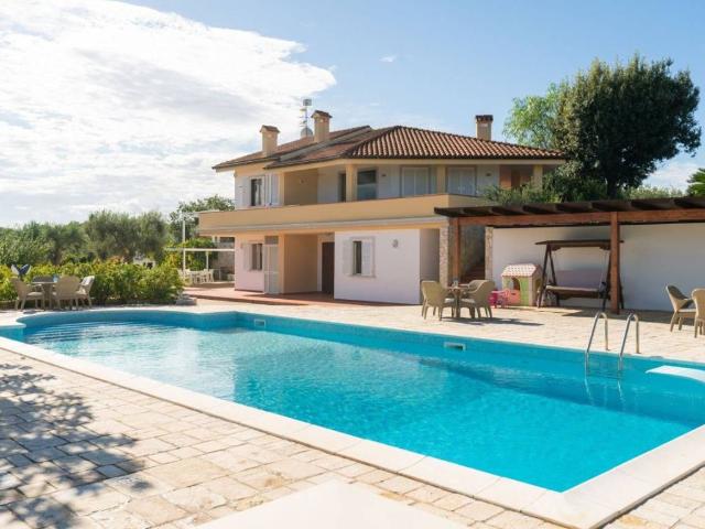 Villa in affitto a Sabaudia LT