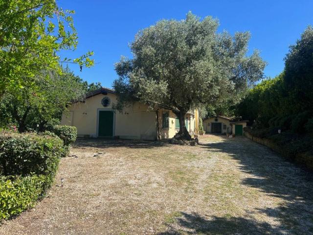 Villa in affitto a Sacrofano RM