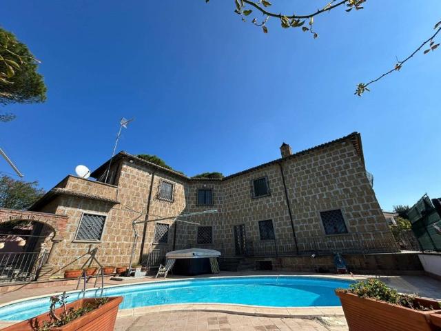 Villa in affitto a Sacrofano via Tornese, 8, giardino privato, terrazzo, parzialmente arredato TrovaCasa