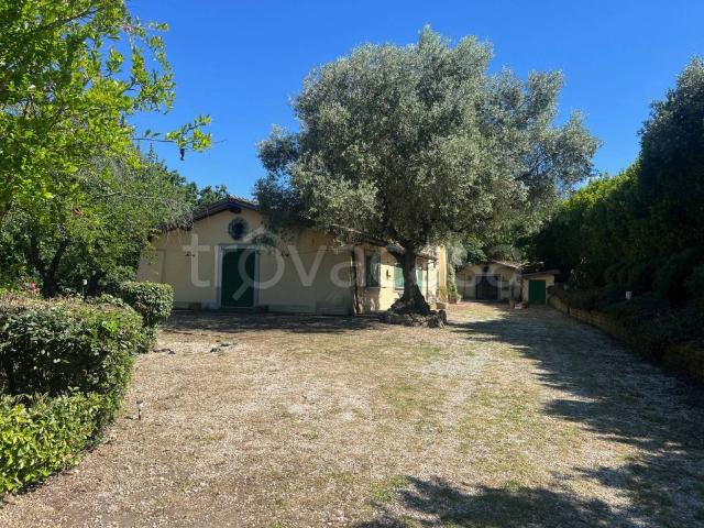 Villa in affitto a Sacrofano via Monte Quadraro, 13, arredato, giardino privato, terrazzo TrovaCasa
