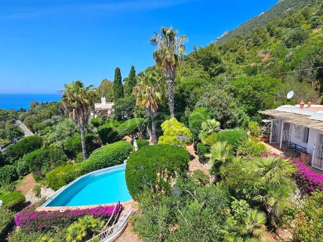 Villa in affitto a San Felice Circeo via del Faro, 41, arredato, giardino privato, terrazzo TrovaCasa
