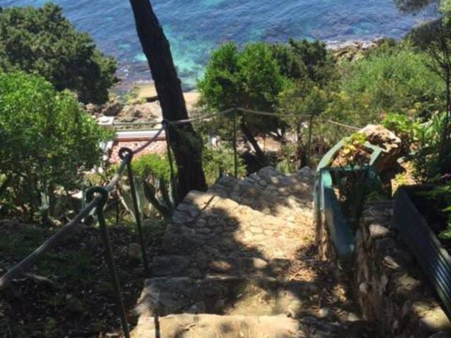 Villa in affitto a San Felice Circeo via Grotta delle Capre, arredato, giardino privato, box TrovaCasa