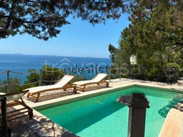 Villa in affitto a San Felice Circeo via Grotta delle Capre, giardino privato, posto auto, terrazzo TrovaCasa