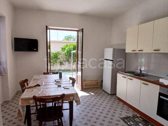 Villa in affitto a San Felice Circeo via Tommaso Tittoni, 220, arredato, giardino privato, cucina abitabile TrovaCasa