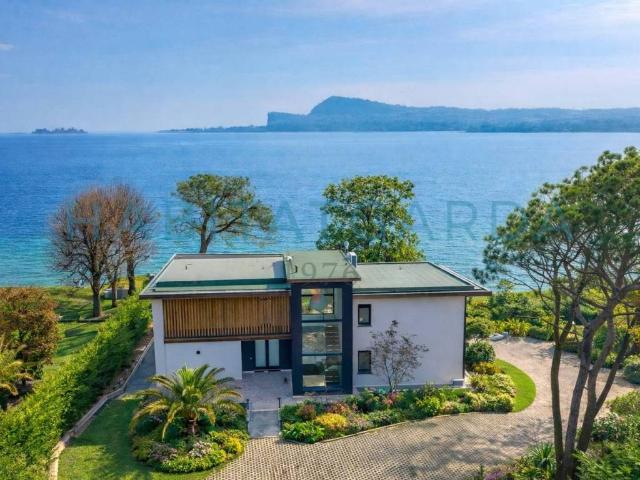 Villa in affitto a San Felice del Benaco via Gardiola, giardino, terrazzo, nuova costruzione TrovaCasa
