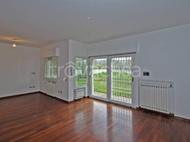 Villa in affitto a San Lazzaro di Savena via Martiri di Pizzocalvo, giardino privato, box, riscaldamento autonomo TrovaCasa
