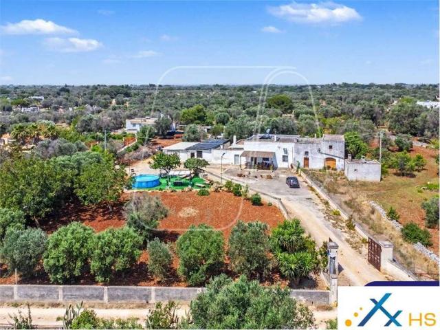 Villa in affitto a San Vito dei Normanni, arredato, giardino privato, caminetto TrovaCasa