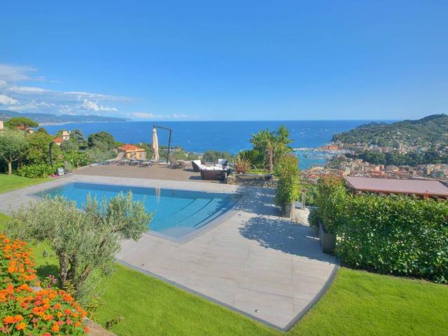 Villa in affitto a Santa Margherita Ligure via Aurelia, 6, arredato, giardino privato, box TrovaCasa