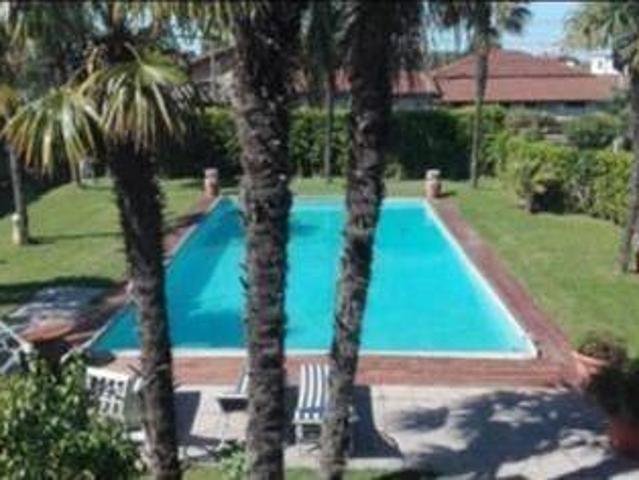 Villa in affitto a Seravezza LU
