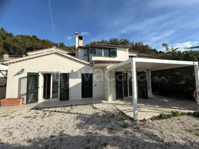Villa in affitto a Sirolo via Monte Conero, 18, non arredato/vuoto, giardino privato, posto auto TrovaCasa