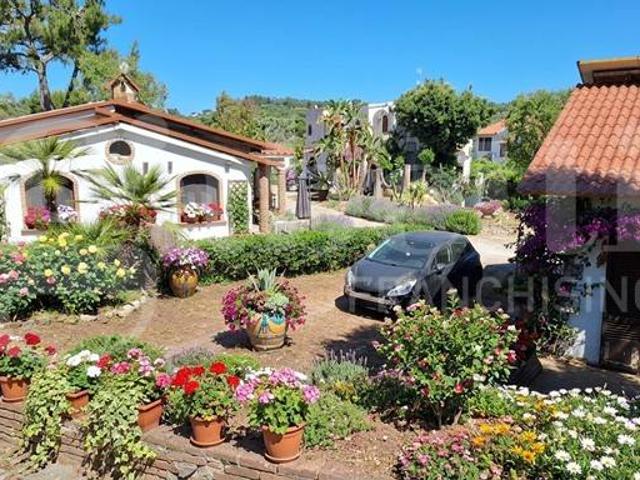Villa in affitto a Pozzuoli NA