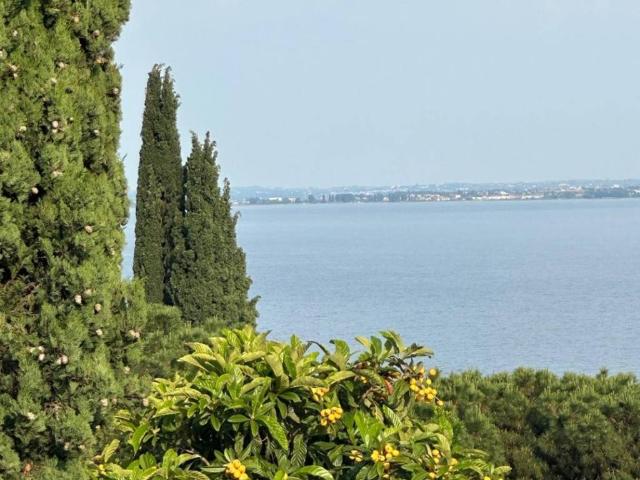 Villa in affitto a Padenghe sul Garda BS