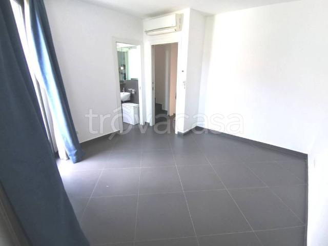 Villa in affitto a Palermo via Locarno, giardino privato, terrazzo, mansarda TrovaCasa