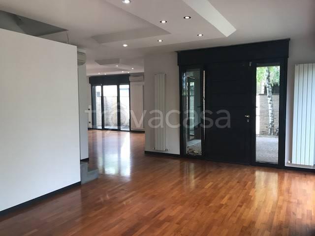 Villa in affitto a Parma, giardino privato, box, terrazzo TrovaCasa