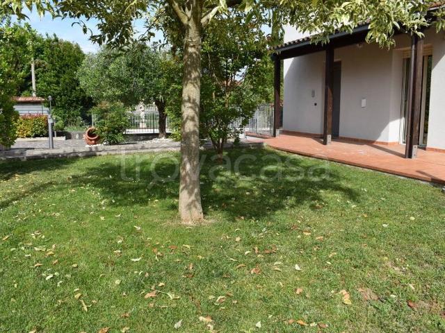 Villa in affitto a Perugia via Luigi Caprera, arredato, giardino privato, box TrovaCasa