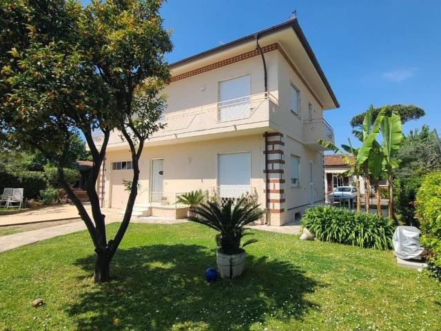 Villa in affitto a Pietrasanta